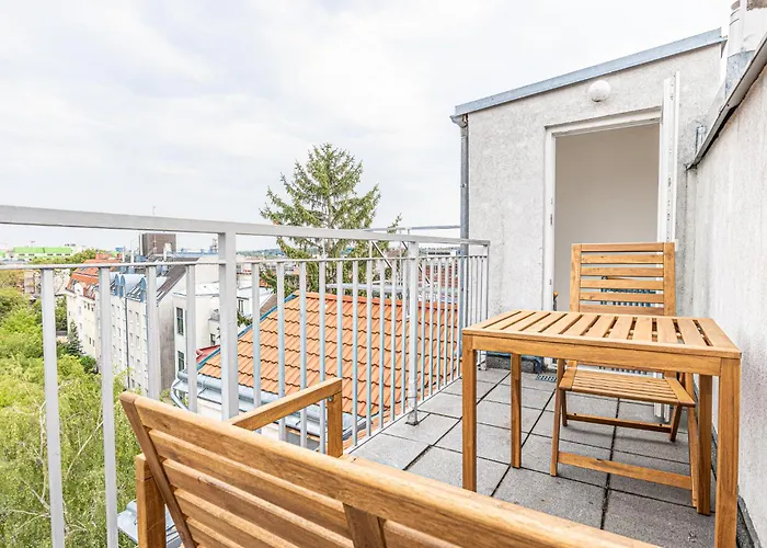 Apartment Airy Attic Apt.: Stylish At Penzing Area *